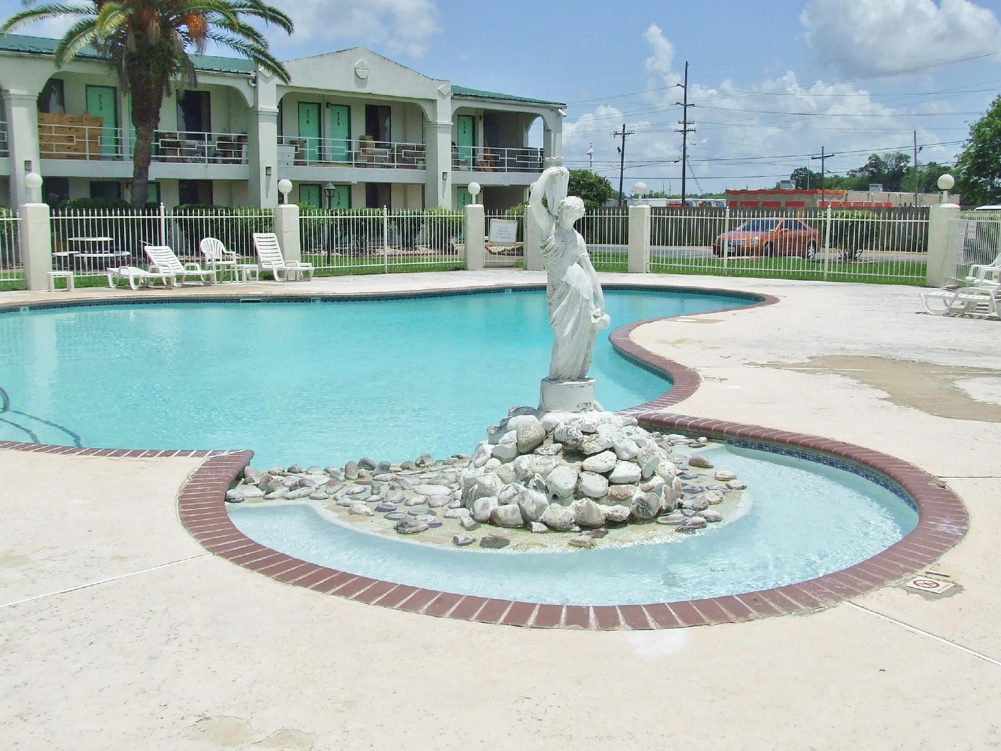 Americas Best Value Inn Beaumont Exterior photo